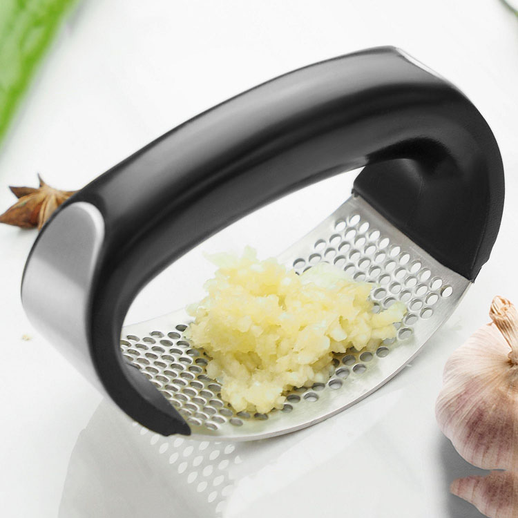 The garlic household stainless steel arc pressure manually dao the garlic garlic ginger garlic masher energy saving kitchen